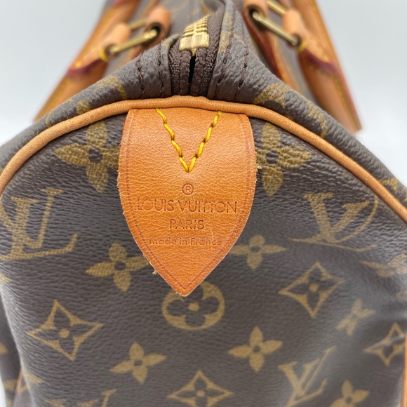 Louis Vuitton Monogram Speedy 30 Handbag - Picture 4 of 10